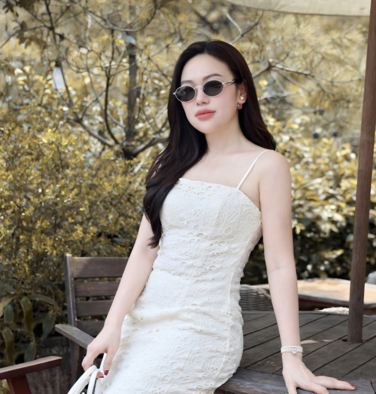 Tuyết White